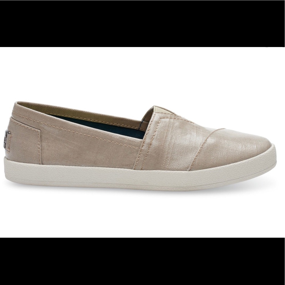 Tom’s patent linen AVALON style